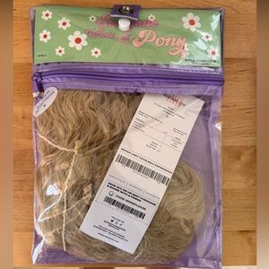 INH Shayla Champagne Blonde Pontyail Extension NWT